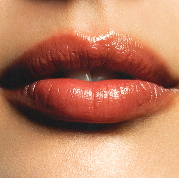 pimple on lip pimple on lip